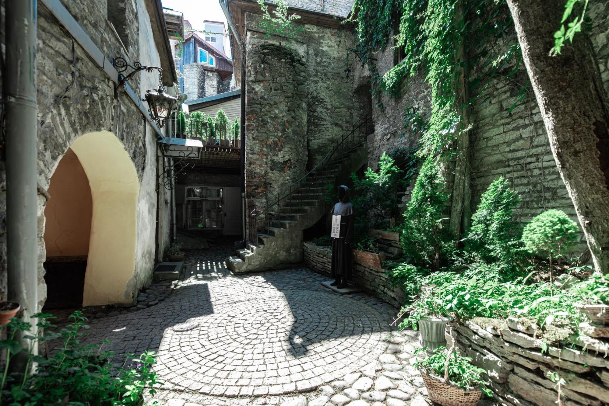 Airhome - Old Dominican Monastery * Талин