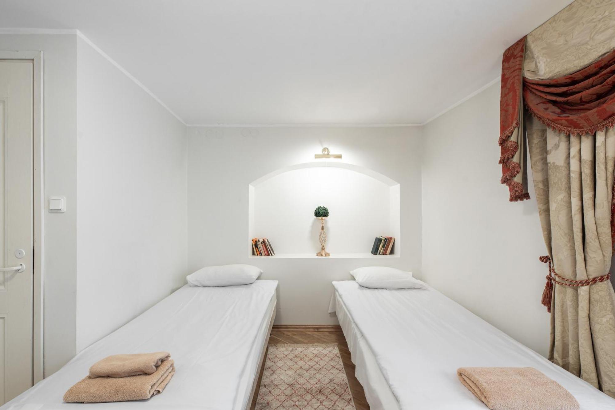 Апартамент Airhome - Old Dominican Monastery Талин